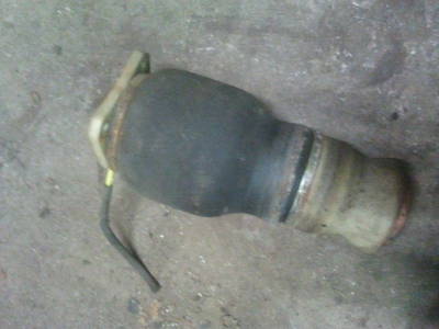 Mercedes-Benz W638/2 W638 V220 Vito V-Klasse 112 CDI (2) Luftfeder Luftfederung hinten 6383280701