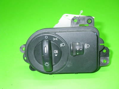 Lichthauptschalter 2953481