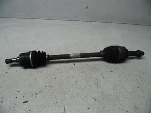 Antriebswelle / Gelenkwelle links 1,3 (1,3(1328ccm) 68kW
Getriebe 5-Gang
5-türig)