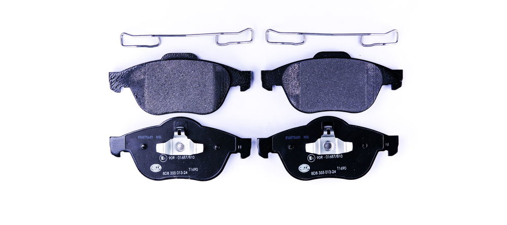 Bremsbelagsatz, Scheibenbremse Vorderachse Hella 8DB 355 013-241